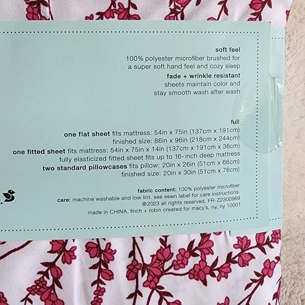New full bed sheet set blooming cherry, 1 flat, 1 fitted sheets, 2 pillow cases